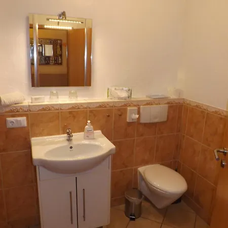 Haus Oberkassel Gasthof 2*